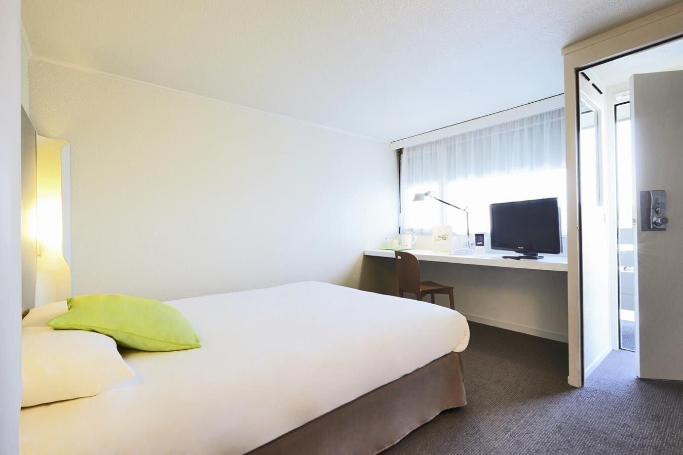 Campanile Auxerre - Moneteau Hotel Buitenkant foto